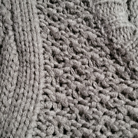 Two Lole sweaters - Picture 6 of 10